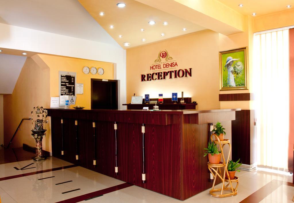 Denisa Hotel Отопени Экстерьер фото